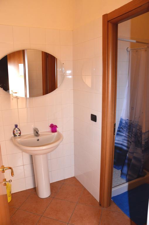 B&B 7 Camini San Giovanni Lupatoto Exterior foto